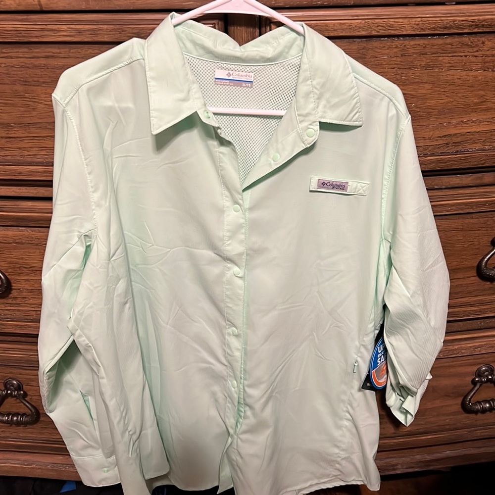 Columbia ladies fishing shirt